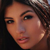 Karen Vi Desnuda