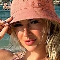 Karmen Petrovic Desnuda