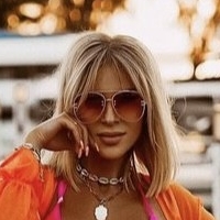 Karolina Desnuda