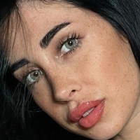 Kathiyessir Desnuda