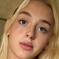 kenziereena Desnuda