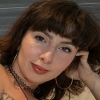 Kiki Helix Desnuda