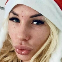 Kyra Hot Desnuda