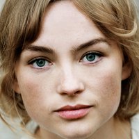 Kyra Sophia Kahre Desnuda