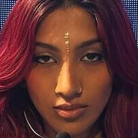 Lara Raj Desnuda