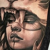 Latino Ink Desnuda