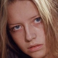 Laure Marsac Desnuda
