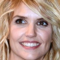 Laurence Arné Desnuda