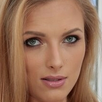 Layna Landry Desnuda