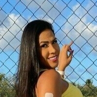 Lia Ferraz  Desnuda