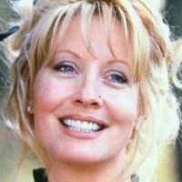 Linda Kozlowski Desnuda