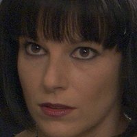 Lisa Enos Desnuda