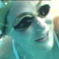 Liz Barker Desnuda