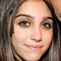 Lourdes Leon Desnuda