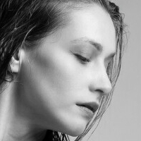 Lucy Holmes Desnuda