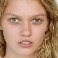 Maggie Laine Desnuda