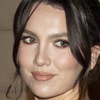 Maya Henry Desnuda