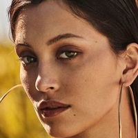 Melanie Jarnson Desnuda