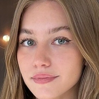 Melina Poulsen Desnuda
