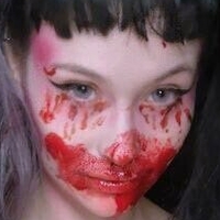 Messy Desnuda