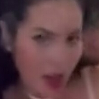 Michi.os Desnuda