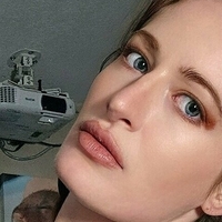 Mikayla Raines Desnuda