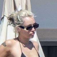 Miley Cyrus Desnuda