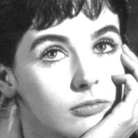 Millie Perkins Desnuda