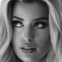 Milou Van Agtmael Desnuda