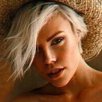 Miri Be Desnuda