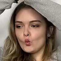 Mondwika Desnuda