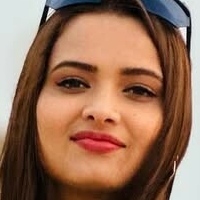 Neelam Giri Desnuda