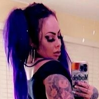 nikkithepiercer Desnuda