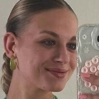 Noemi Peschel Desnuda