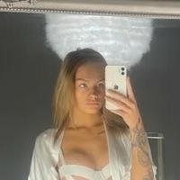 Olivia Tollesson Desnuda