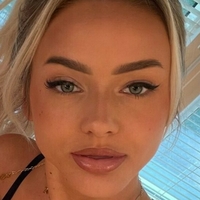 oliviatalar Desnuda