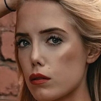 Pauline Sophie Desnuda