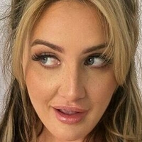 Pomponette Desnuda