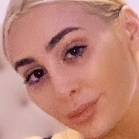 Pretti Ricci Desnuda