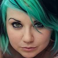 Quinne Suicide Desnuda