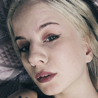 Relljane Desnuda