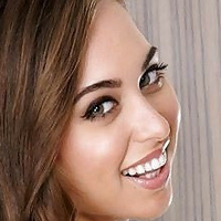 Riley TV Desnuda