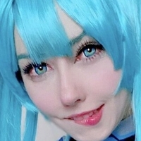 Rinzi Desnuda