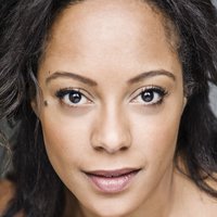 Rosalind Eleazar Desnuda
