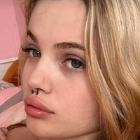 Roselinde Desnuda