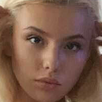 Sarah Argabrite Desnuda