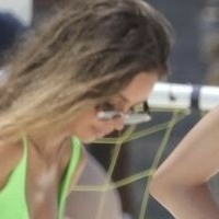 Sarah Stage Desnuda