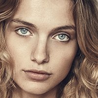 Silk Motyl Desnuda