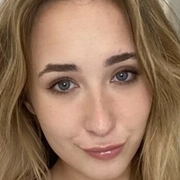 Skylar Sapphyre Desnuda