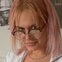 Smartass Desnuda